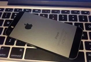 Лот: 7368605. Фото: 1. iPhone 5S 32GB Space grey. Отличное... Смартфоны