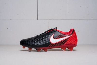 Лот: 11210854. Фото: 1. Футбольная обувь Nike Magista... Кеды, кроссовки, слипоны