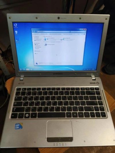 Лот: 17413257. Фото: 1. Ноутбук Samsung NP-Q330. Ноутбуки