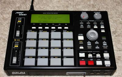 Лот: 3276786. Фото: 1. Akai MPC1000. DJ-оборудование
