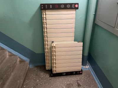 Лот: 23554856. Фото: 1. Секции алюминиевые 8+16 шт. Радиаторы отопления, полотенцесушители