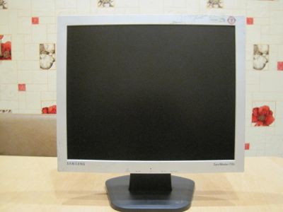 Лот: 7674700. Фото: 1. монитор Samsung SyncMaster 710v... ЖК-мониторы