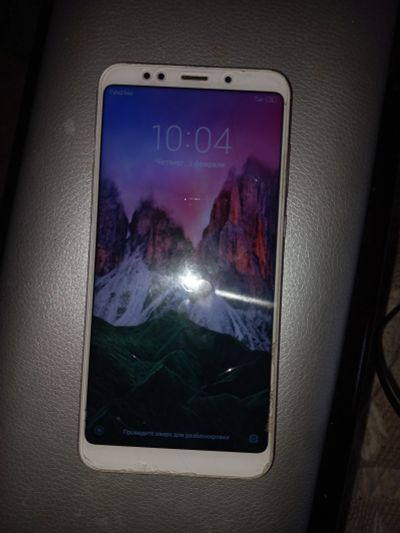Лот: 18982609. Фото: 1. Xiaomi redmi 5 plus. Смартфоны