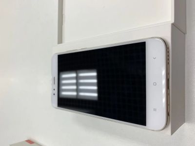Лот: 14168567. Фото: 1. Смартфон Xiaomi Mi A1 32Gb Gold... Смартфоны