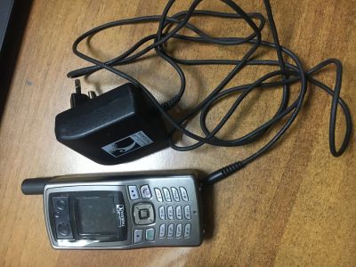 Лот: 14613518. Фото: 1. Спутниковый телефон Thuraya SO-2510. Проводные телефоны