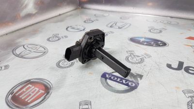 Лот: 23588217. Фото: 1. Датчик уровня масла BMW 3-Series... Электрооборудование