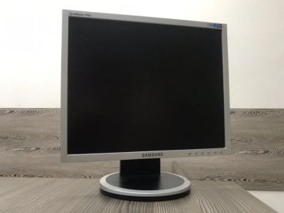 Лот: 16240219. Фото: 1. Монитор Samsung SyncMaster 740N... ЖК-мониторы