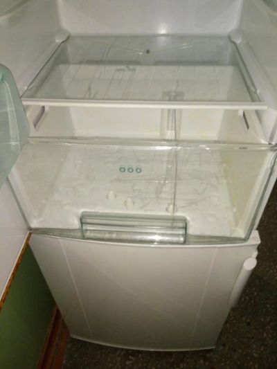 Лот: 7168225. Фото: 1. Холодильник Electrolux ERB 8643. Холодильники, морозильные камеры