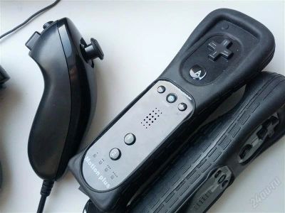 Лот: 2140300. Фото: 1. Nintendo Wii + 2 Wii Remote Plus... Игровые приставки, консоли