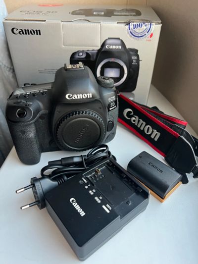 Лот: 23341420. Фото: 1. Canon 5D Mark IV body. Цифровые зеркальные