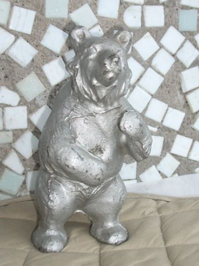Лот: 20736814. Фото: 1. Статуэтка Медведь под балалайку... Предметы интерьера и быта