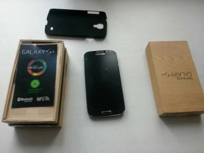 Лот: 7364219. Фото: 1. Samsung S4 в состоянии нового... Смартфоны