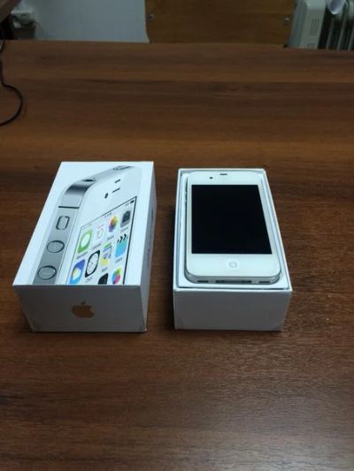 Лот: 7900731. Фото: 1. Iphone 4S. Смартфоны
