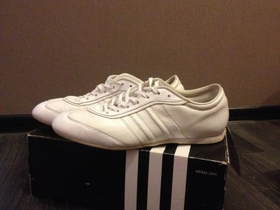 Лот: 5519863. Фото: 1. Кроссовки Adidas. Кеды, кроссовки, слипоны