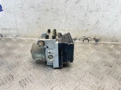 Лот: 25530220. Фото: 1. блок abs Honda Civic Ferio ES1. Двигатель и элементы двигателя