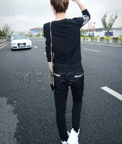 Лот: 4522954. Фото: 1. Новый черный спортивный костюм... Костюмы