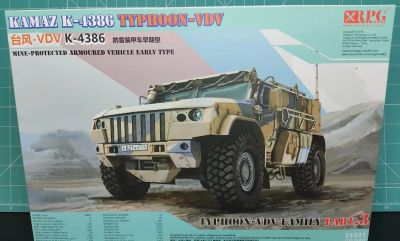 Лот: 17675216. Фото: 1. Сборная модель Камаз-4386 Тайфун-ВДВ... Военная техника