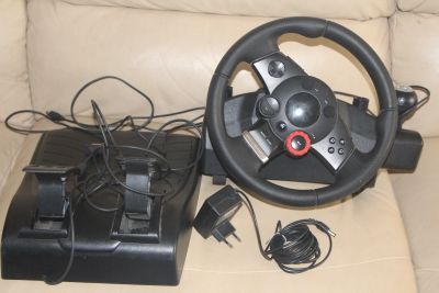 Лот: 15813040. Фото: 1. Руль Logitech Driving Force GT. Рули, джойстики
