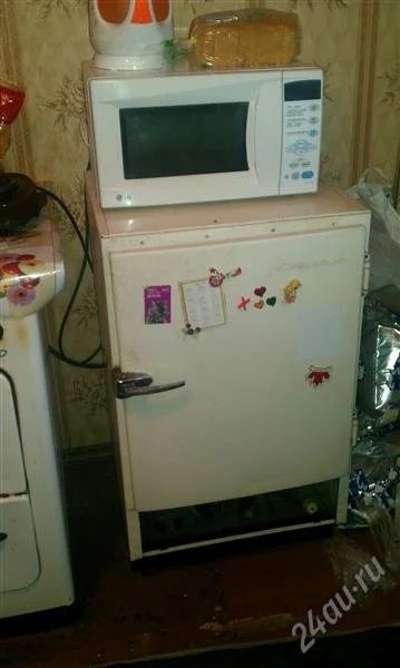 Лот: 2010379. Фото: 1. холодильник Саратов небольшой... Холодильники, морозильные камеры
