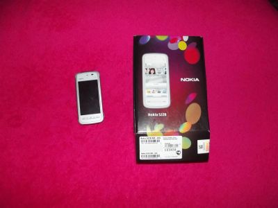 Лот: 3436468. Фото: 1. Nokia 5228 Белый. Смартфоны