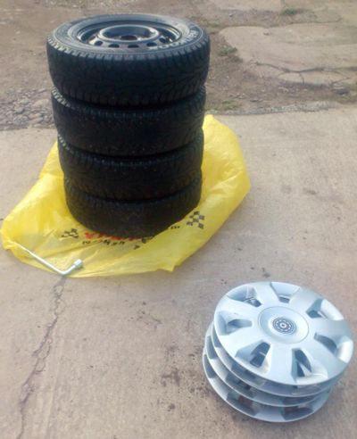 Лот: 6137551. Фото: 1. Колеса (комплект) R13 175/70 Hankook... Шины на дисках
