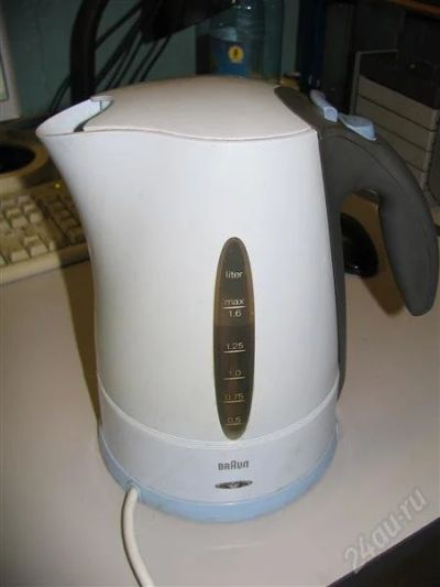 Лот: 1085287. Фото: 1. Чайник BRAUN БУ, MADE IN GERMANY. Чайники, кофемашины, кулеры