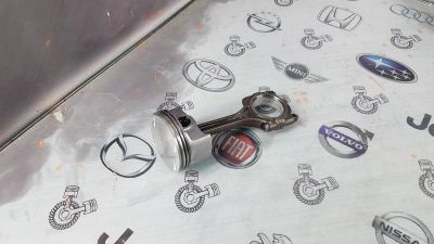 Лот: 23587520. Фото: 1. Шатун Mitsubishi Lancer 4G15 MD372389... Двигатель и элементы двигателя