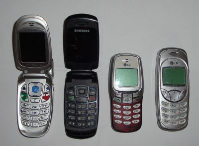 Лот: 3023110. Фото: 1. Samsung c270 e300 LG B1300 W3000. Кнопочные мобильные телефоны