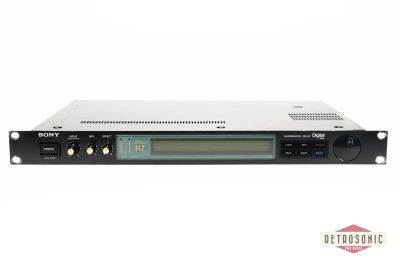 Лот: 25674611. Фото: 1. Sony R7 dsp reverberator. Студийные микрофоны, радиомикрофоны и радиосистемы