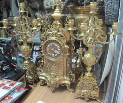 Лот: 14756438. Фото: 1. часы бронзовые с канделябрами... Предметы интерьера и быта