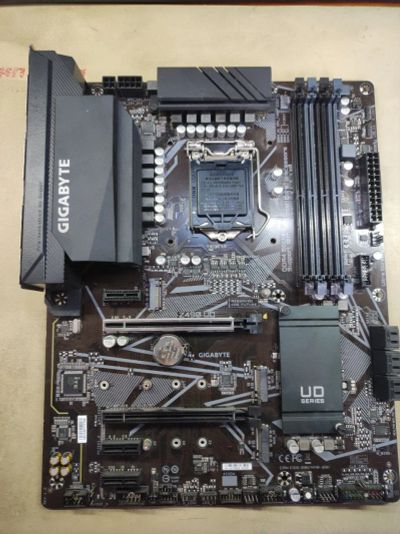 Лот: 25016480. Фото: 1. Материнская плата Gigabyte z490... Материнские платы