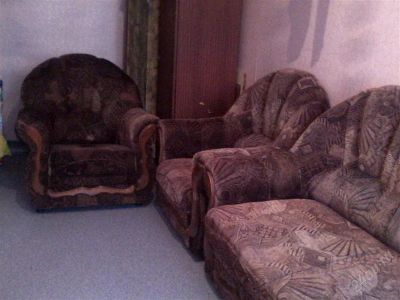 Лот: 1767297. Фото: 1. продам диван+ 2 кресла. желательно... Кресла, пуфы