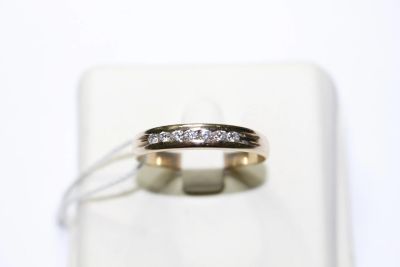 Лот: 16148989. Фото: 1. Золотое кольцо с бриллиантами... Кольца, перстни