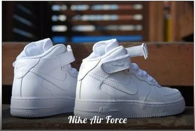 Лот: 5368637. Фото: 1. Nike Air Force белые Новые 36... Кеды, кроссовки, слипоны