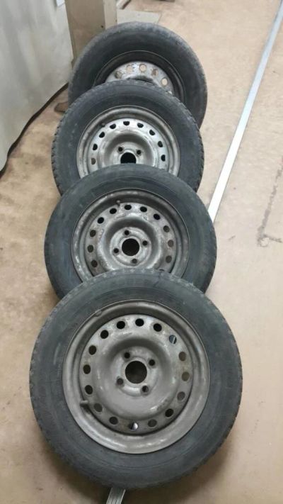 Лот: 10796680. Фото: 1. Шины Bridgestone 185/65 R14. Шины на дисках
