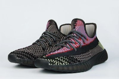 Лот: 16970184. Фото: 1. Кроссовки Adidas Yeezy 350 boost... Кеды, кроссовки, слипоны
