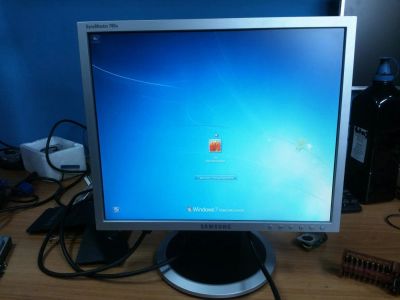 Лот: 10682070. Фото: 1. Монитор Samsung 740N 17". ЖК-мониторы