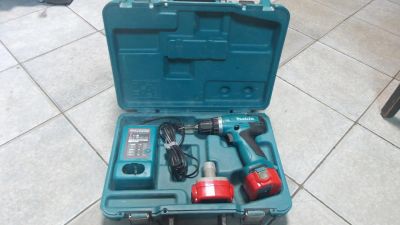 Лот: 4515868. Фото: 1. Продам шуруповерт Makita 6271D... Электроинструмент