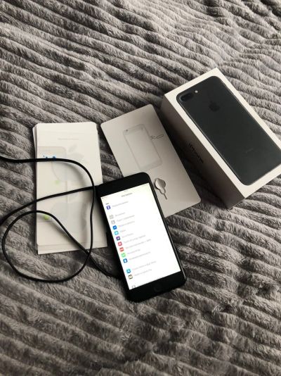Лот: 15749650. Фото: 1. Apple iPhone 7 Plus. Смартфоны