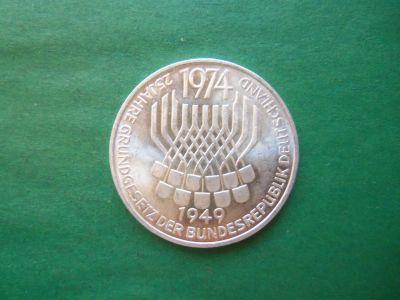 Лот: 24123123. Фото: 1. Германия 5 марок 1974 г. F. 25... Германия и Австрия