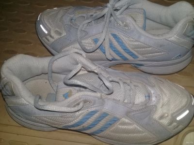 Лот: 18193492. Фото: 1. Кроссовки "adidas". Кеды, кроссовки, слипоны