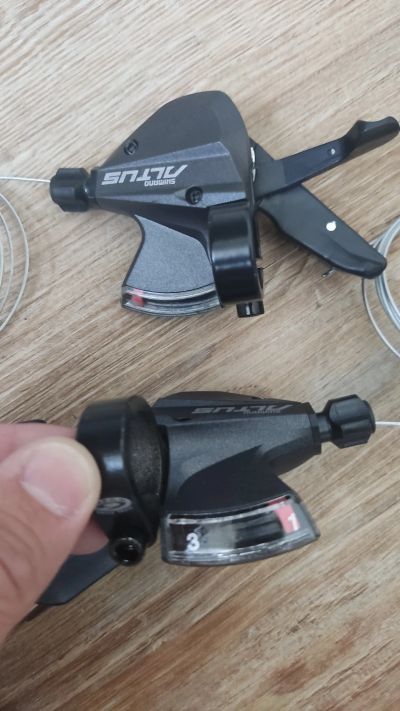 Лот: 19528582. Фото: 1. Монетки (шифтеры) shimano altus... Запчасти