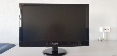 Лот: 17127300. Фото: 1. Монитор Philips 221E. ЖК-мониторы
