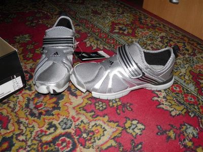 Лот: 1134672. Фото: 1. Кроссовки ADIDAS Супер лёгкие... Кеды, кроссовки, слипоны