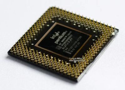 Лот: 4250677. Фото: 1. Раритетный процессор Intel Pentium... Процессоры