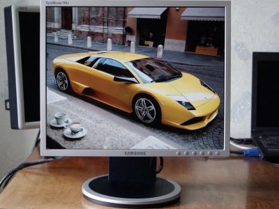 Лот: 3436401. Фото: 1. Samsung SyncMaster 740n. ЖК-мониторы