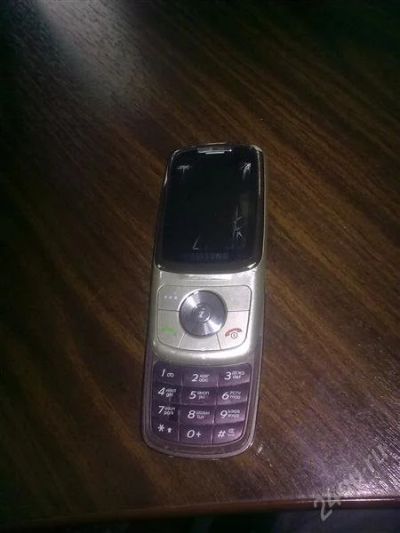 Лот: 960373. Фото: 1. Samsung x530. Кнопочные мобильные телефоны