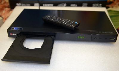 Лот: 17145149. Фото: 1. DVD-плеер LG DP432. DVD, Blu-Ray плееры