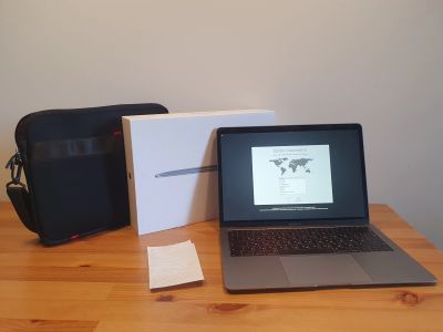 Лот: 17706684. Фото: 1. Macbook air 13 2019 space gray... Ноутбуки