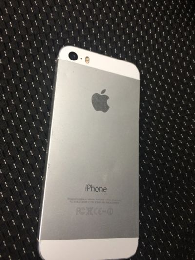 Лот: 11565156. Фото: 1. iPhone 5s 32gb. Смартфоны
